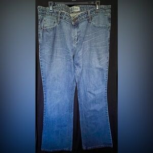 Signature Levi Strauss & Co Low Rise Bootcut Sz 16 30 Inseam 38 Waist
